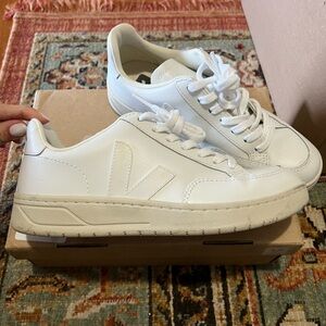 Veja White Leather V-10 Women's Sneakers